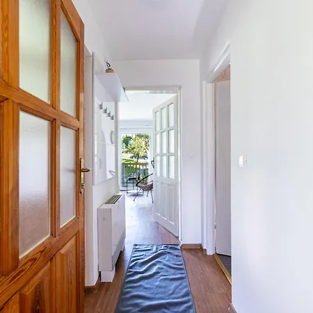 And Wood Design - Near Airport With Free Parking Apartamento Saraievo