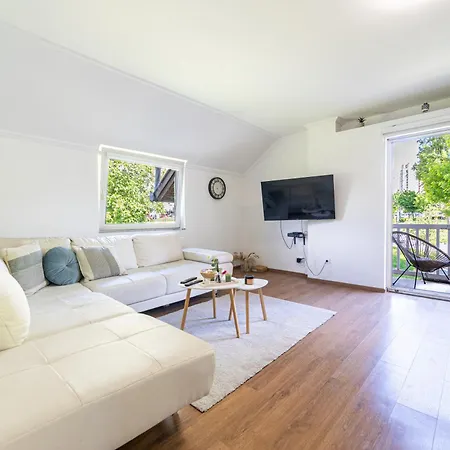 Apartamento And Wood Design - Near Airport With Free Parking