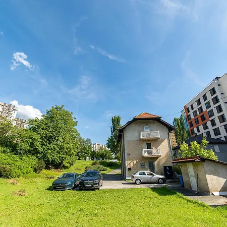 Apartamento And Wood Design - Near Airport With Free Parking Saraievo