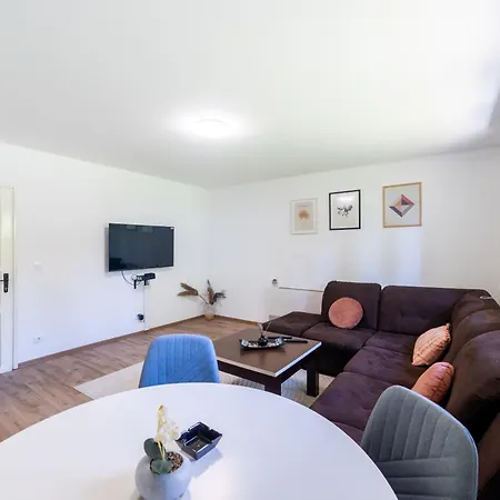 Appartement And Wood Design - Near Airport With Free Parking Sarajevo