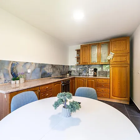 Apartamento And Wood Design - Near Airport With Free Parking *