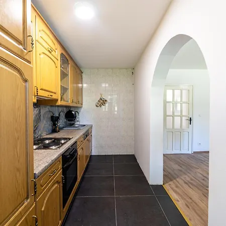 And Wood Design - Near Airport With Free Parking Saraievo